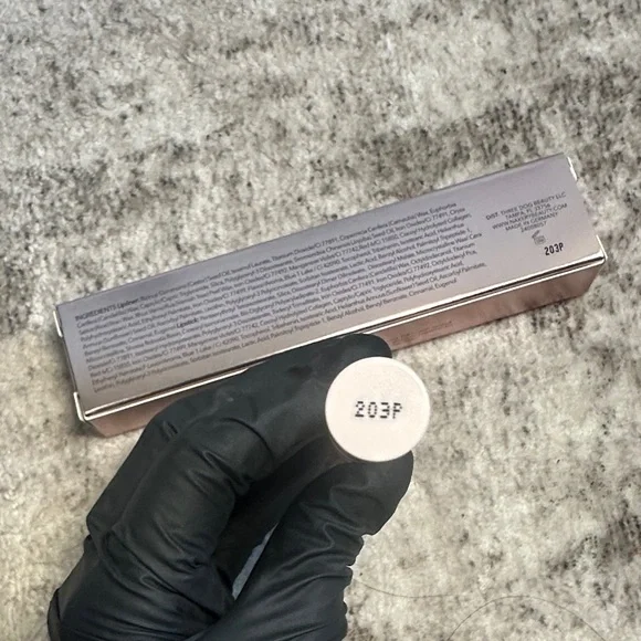 Nakery Beauty Plumparadise Lip Peptide Color Drench - Naked Rose - Picture 4 of 5